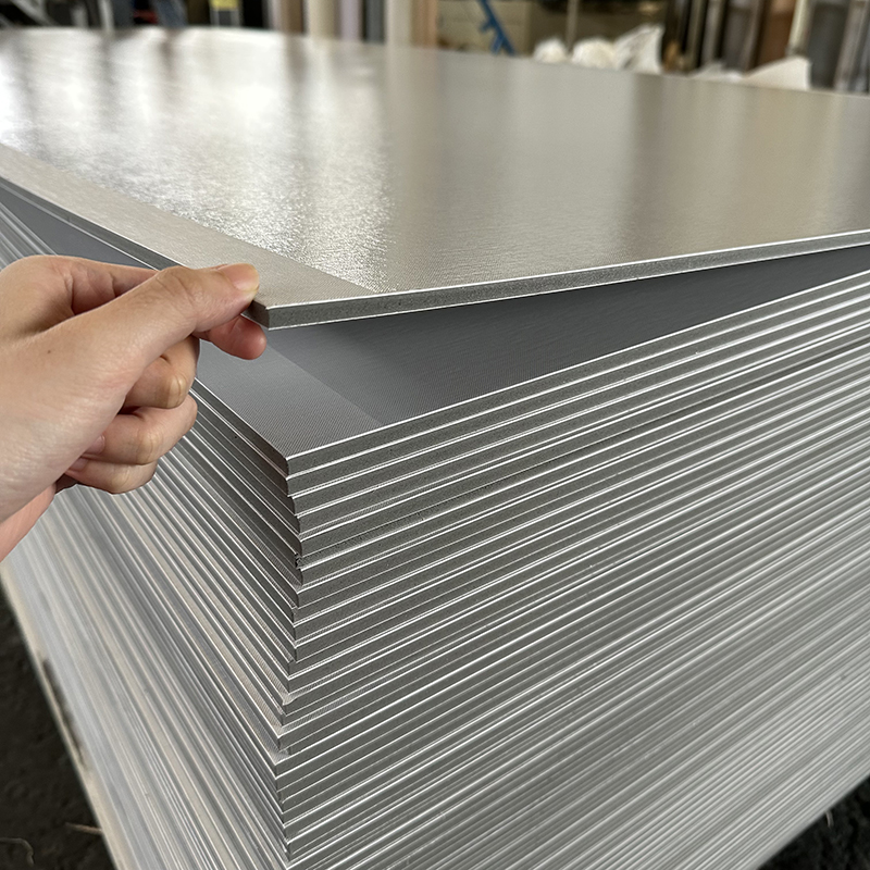 Bamboo-charcoal fiber board